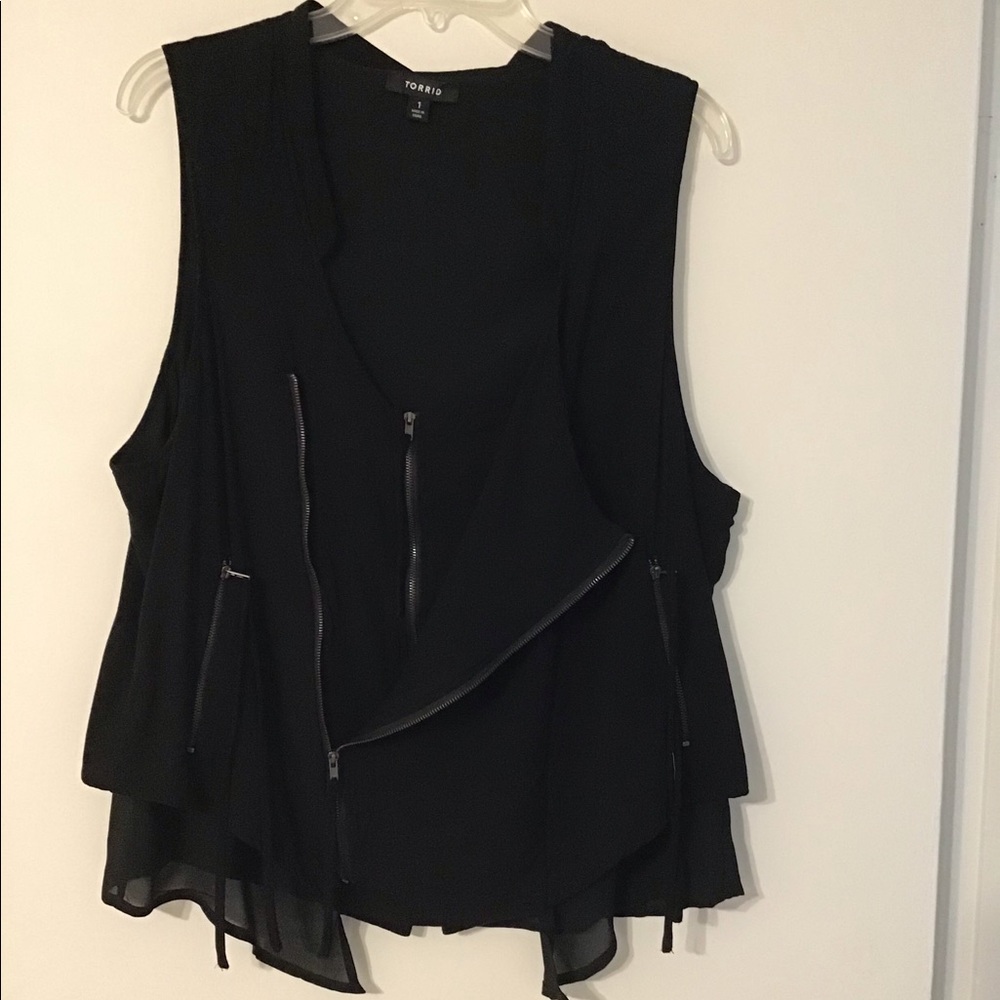 Torrid zipper top size 1